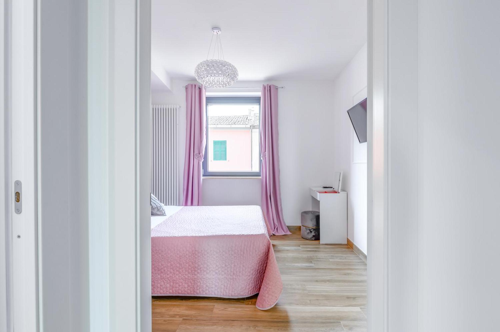 Casa Vacanze Maddalena - Palazzetto Sul Lago - Diamante Rosa Marta Ngoại thất bức ảnh