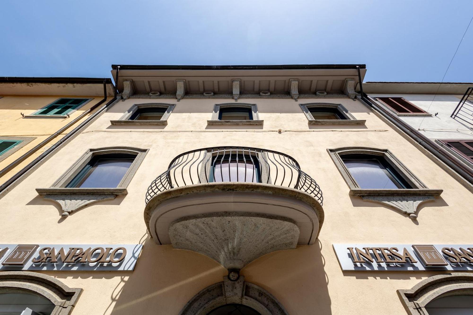 Casa Vacanze Maddalena - Palazzetto Sul Lago - Diamante Rosa Marta Ngoại thất bức ảnh