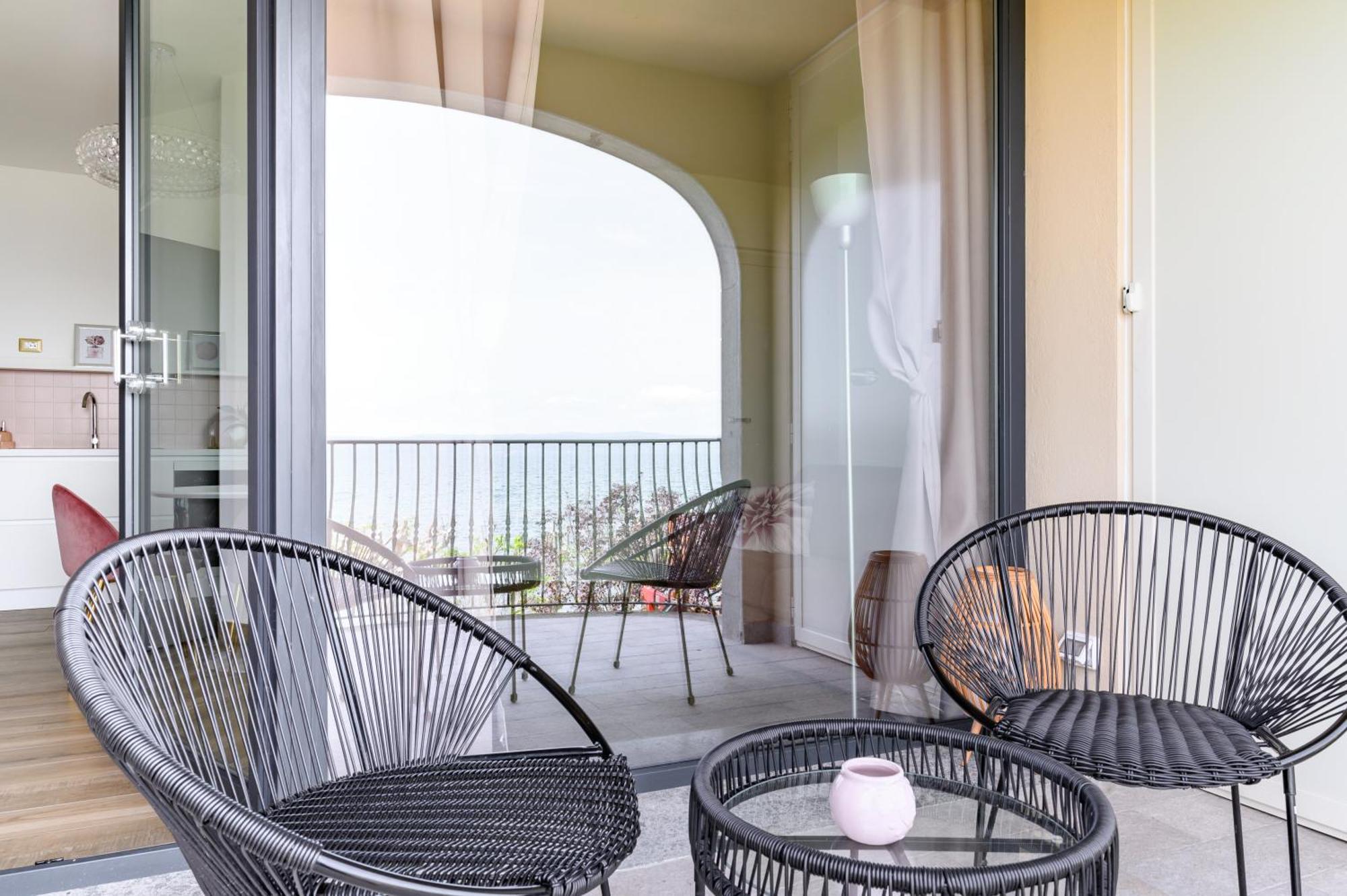 Casa Vacanze Maddalena - Palazzetto Sul Lago - Diamante Rosa Marta Ngoại thất bức ảnh