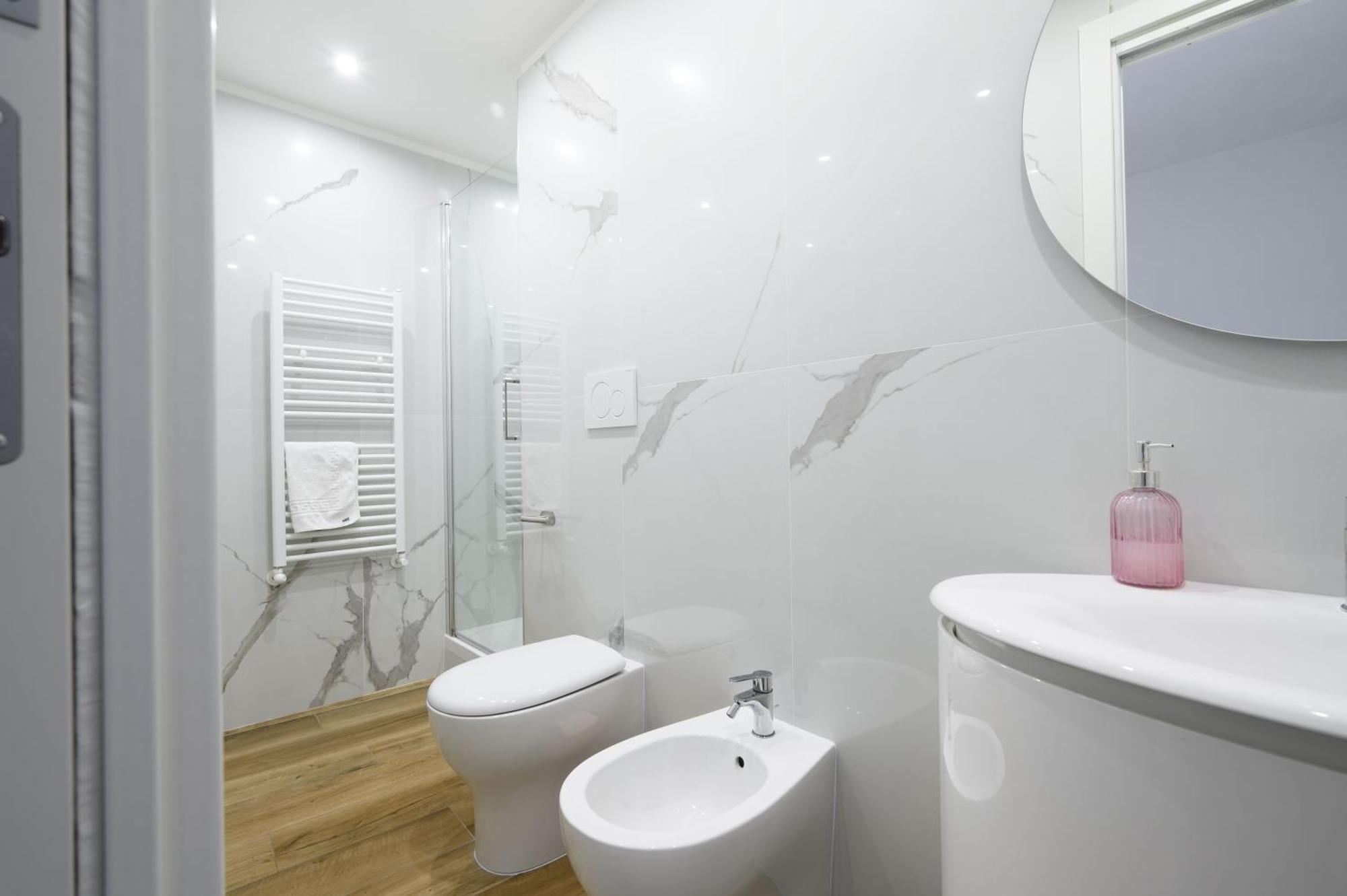 Casa Vacanze Maddalena - Palazzetto Sul Lago - Diamante Rosa Marta Ngoại thất bức ảnh