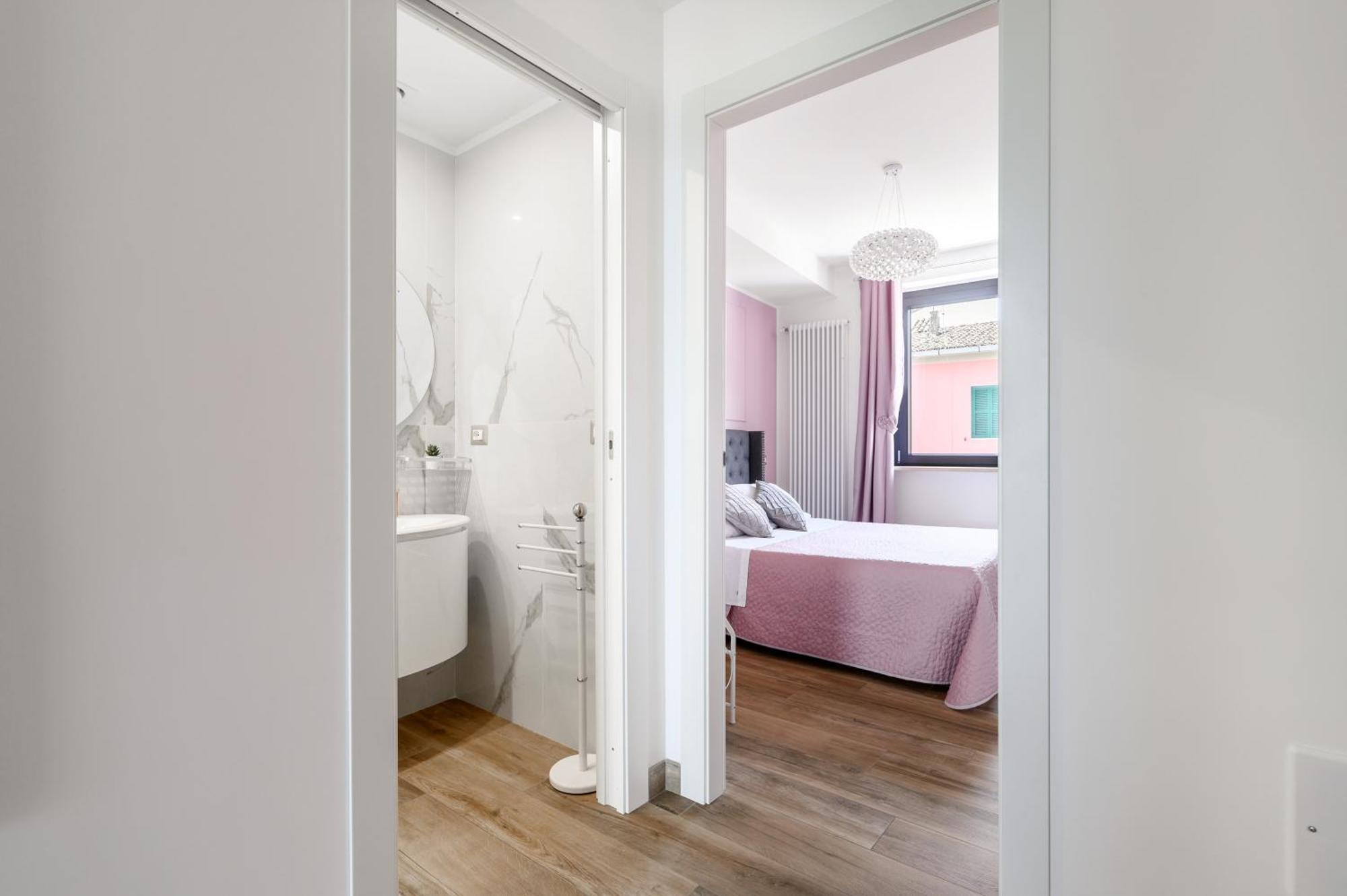 Casa Vacanze Maddalena - Palazzetto Sul Lago - Diamante Rosa Marta Ngoại thất bức ảnh