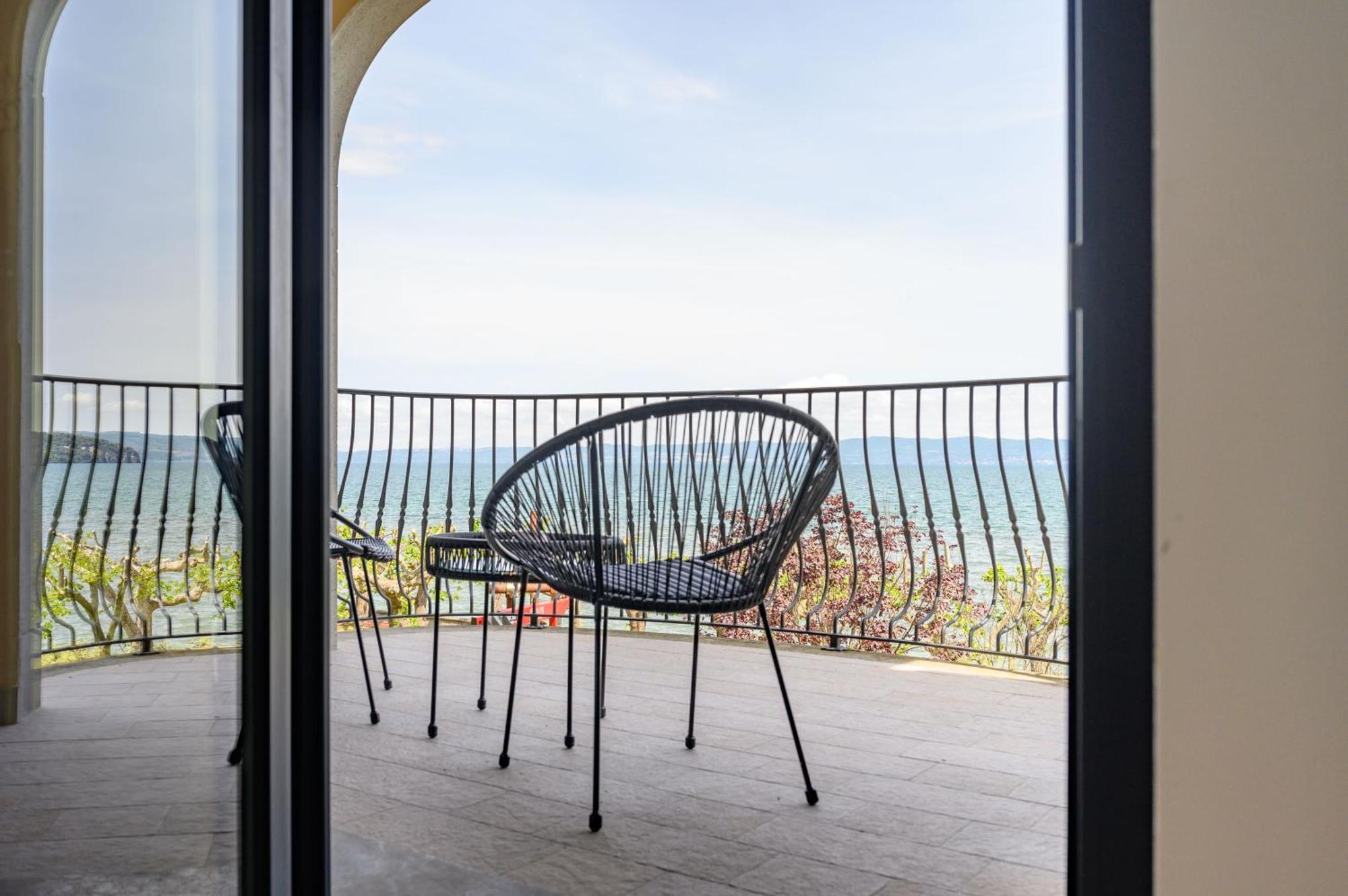 Casa Vacanze Maddalena - Palazzetto Sul Lago - Diamante Rosa Marta Ngoại thất bức ảnh